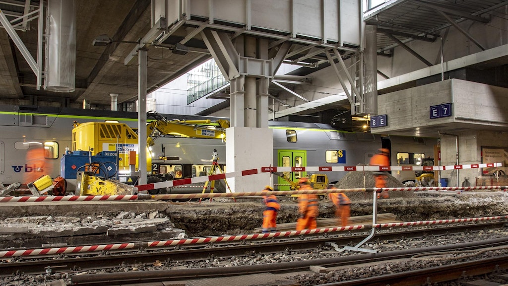 Bahnhausbau im Bahnhof Bern