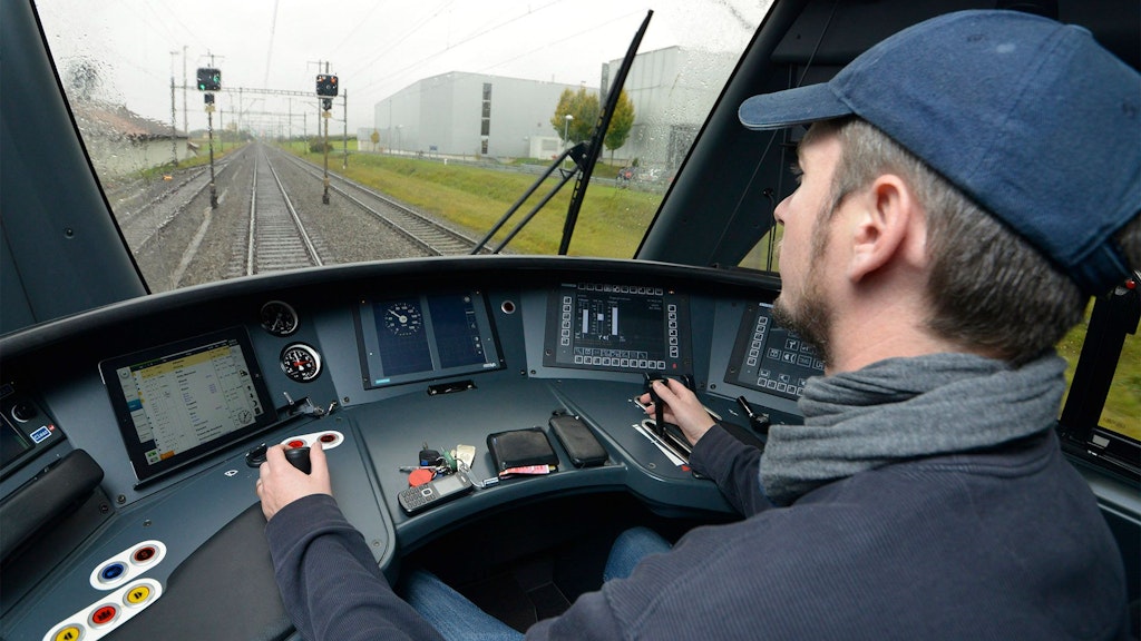 Triebfahrzeugführender im Führerstand