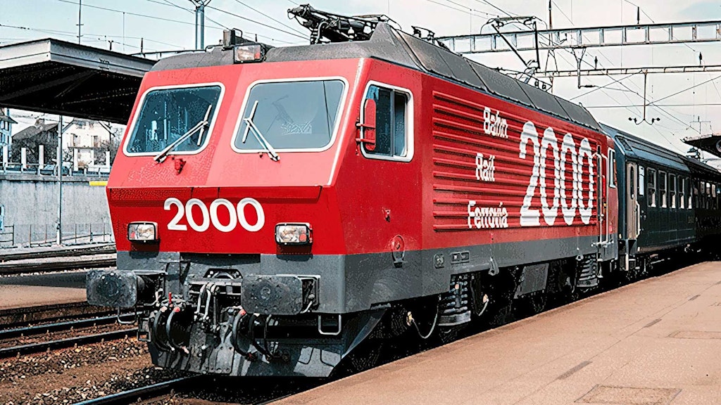 Eine Bahn-2000-Lokomotive im Bahnhof von Morges