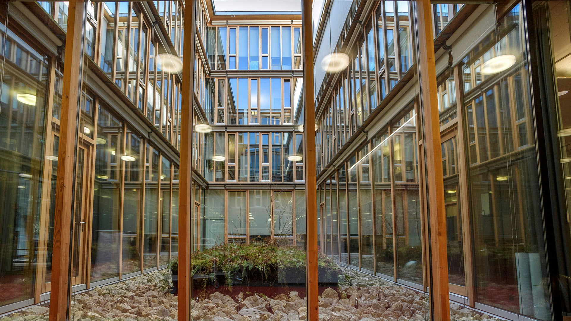 Fensterfront des BAV-Gebäudes