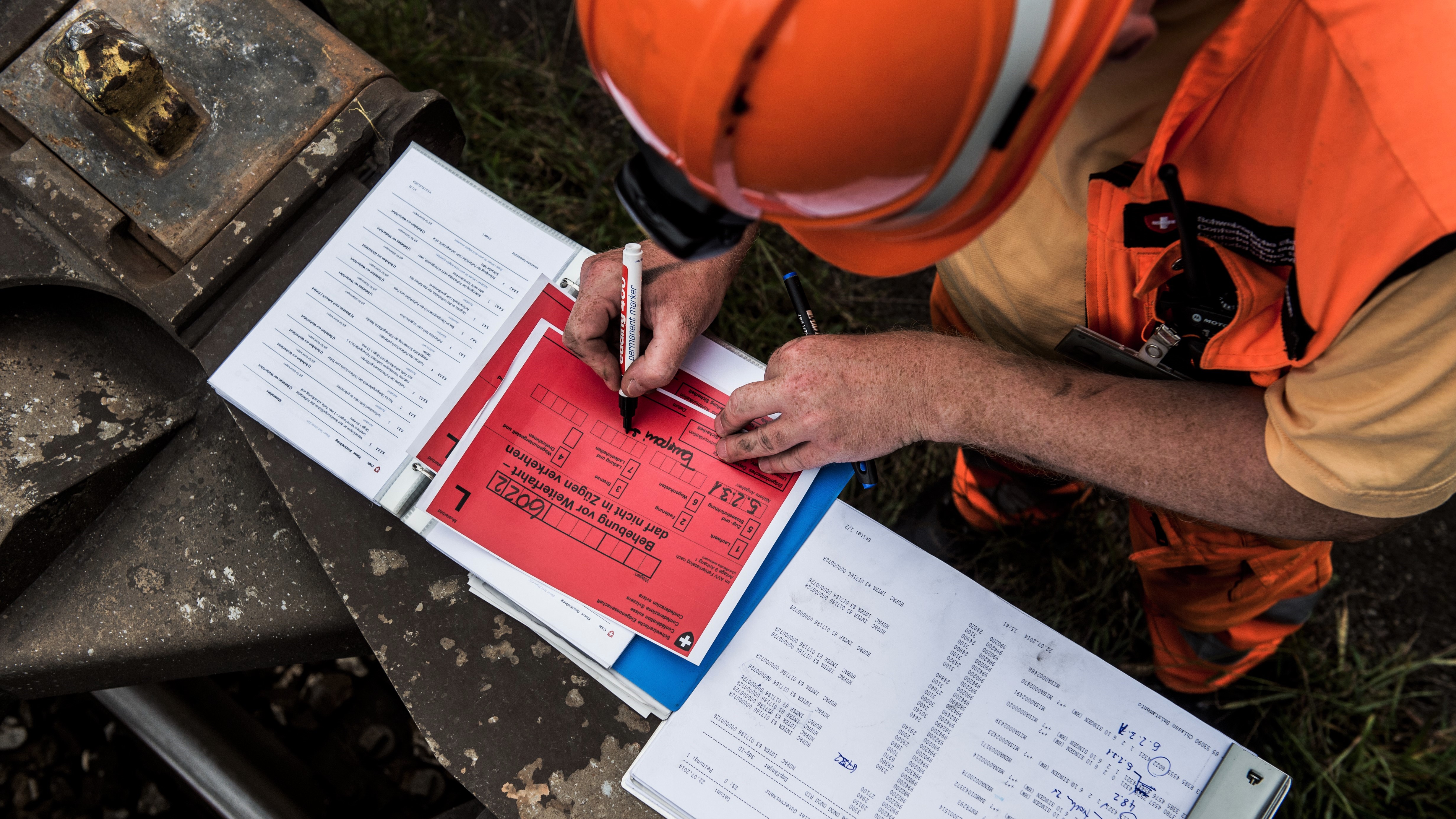 Travaux d’entretien à la station Papiermühle de la RBS à Ittigen (BE)