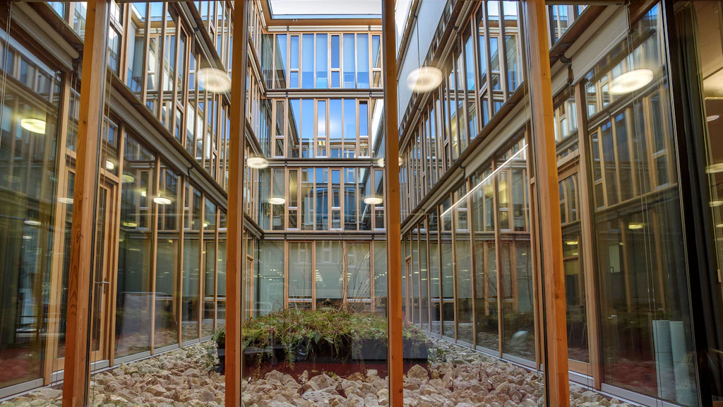 La façade vitrée du bâtiment de l’OFT à Ittigen.