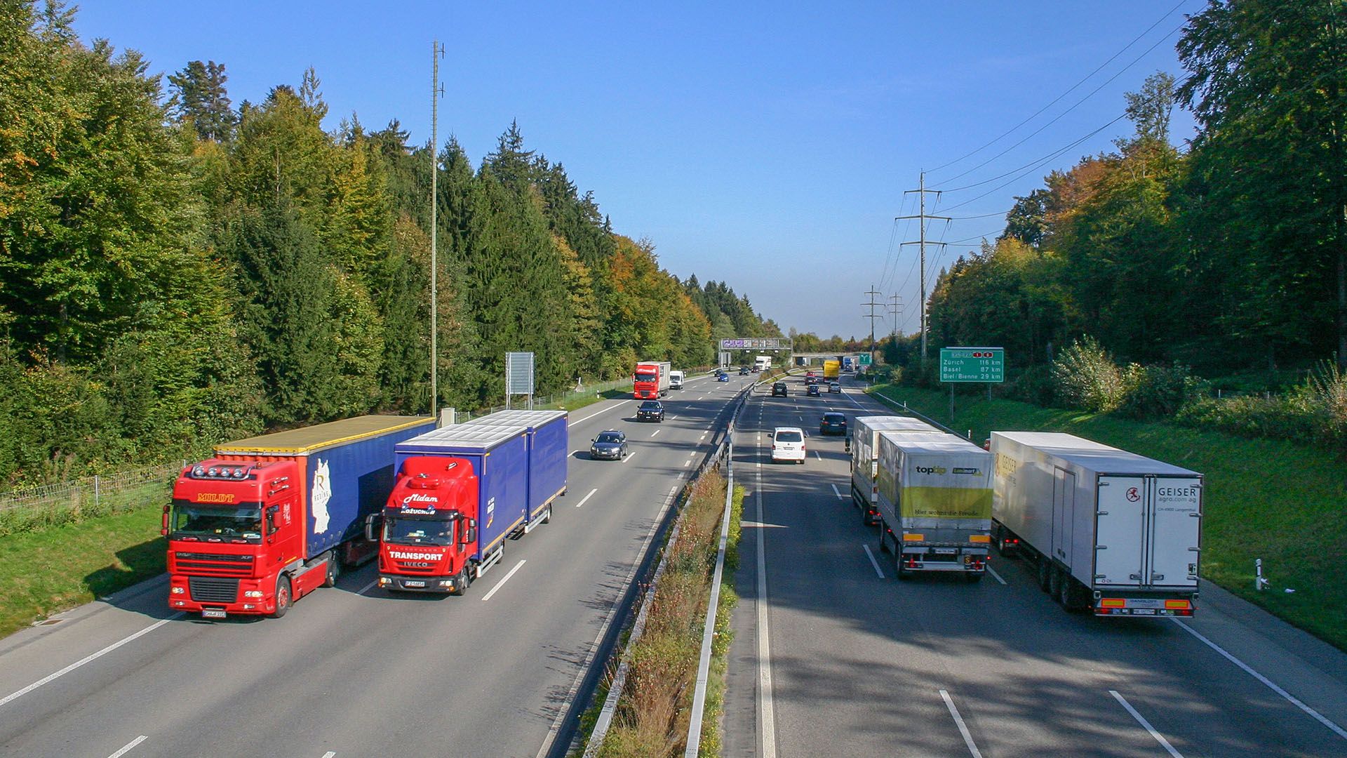Quattro camion sulla A1 vicino a Grauholz