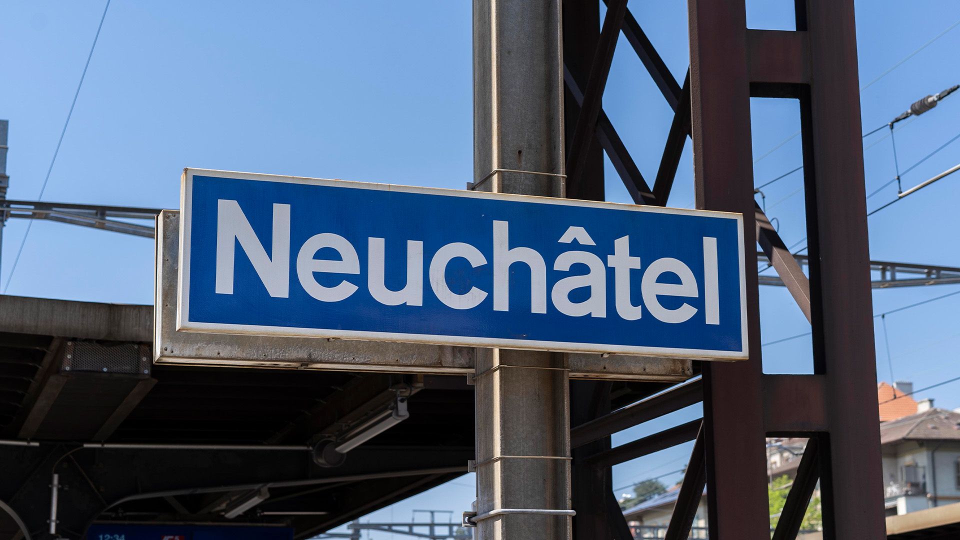 Cartello ferroviario Neuchâtel